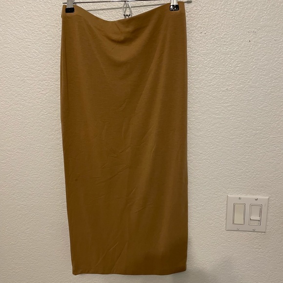 Forever21 Nude Pencil Skirt - Picture 2 of 3